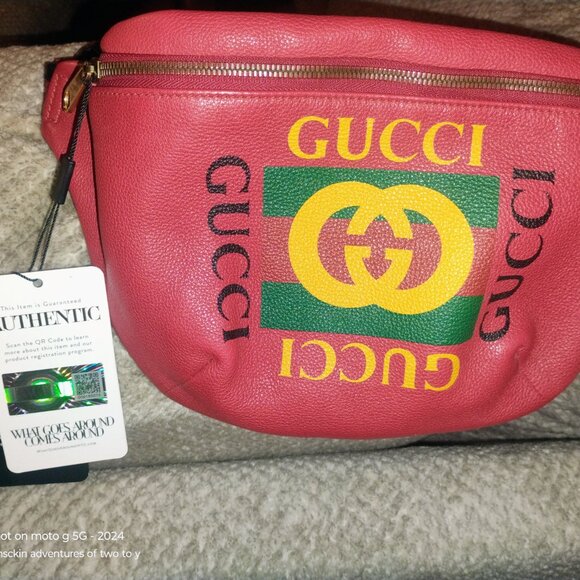Gucci Red Leather Logo Belt Bag - Picture 2 of 4